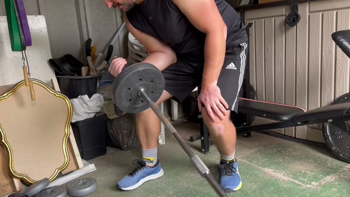 Offset Wrist Curls — One End of the Bar